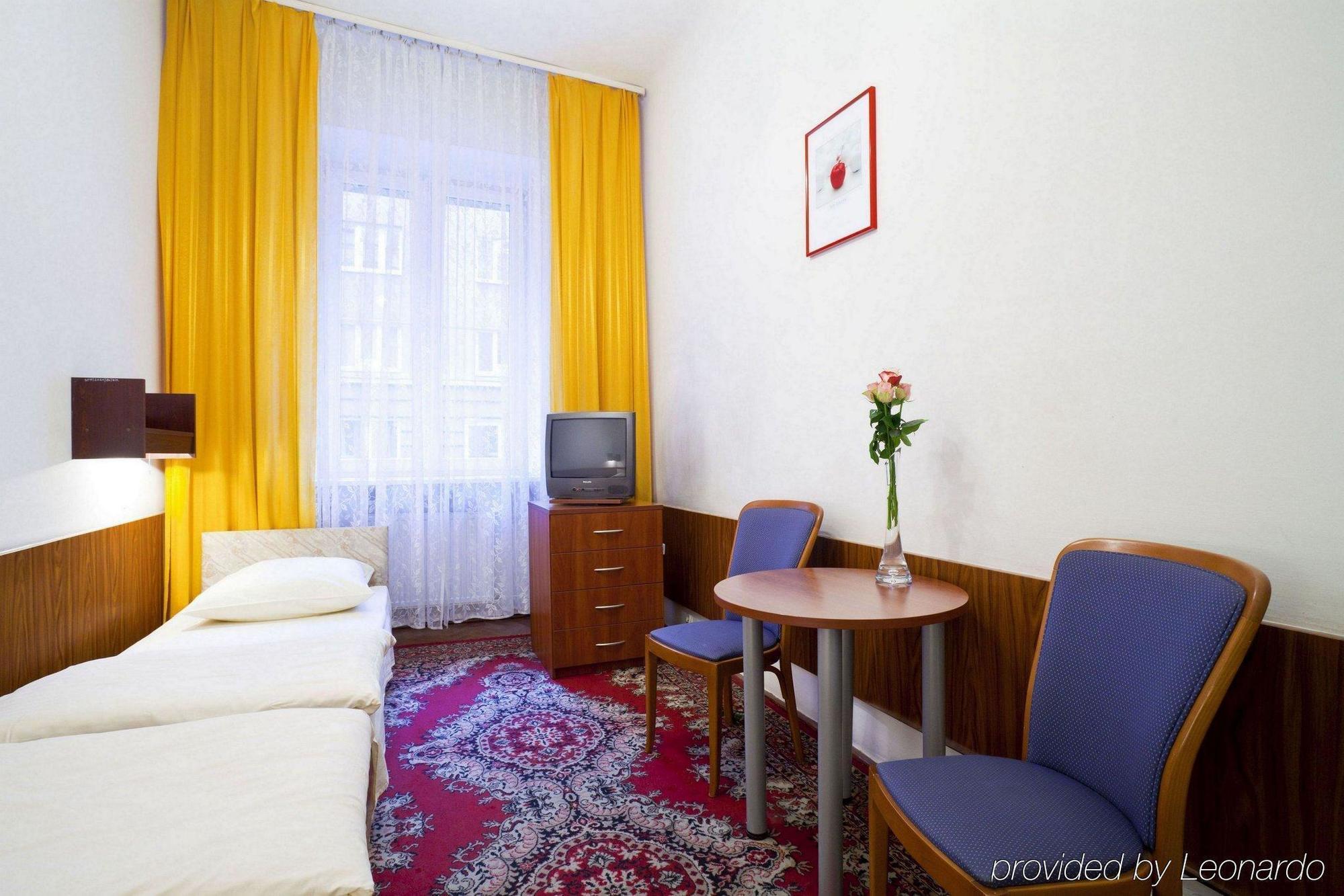 Hotel Mazowiecki Wow Warsaw Bilik gambar